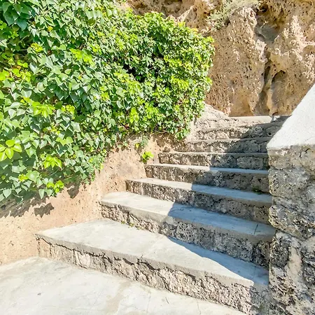 Casa Leopoldo - La Roca דירה