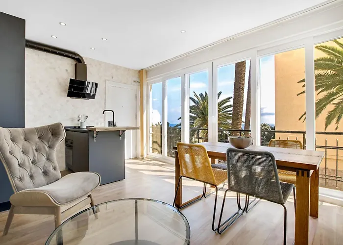 Casa Leopoldo - La Roca טורמולינוס